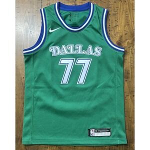 Luka Doncic #77 YOUTH M Dallas Mavericks Retro Hardwood Classic Green jersey